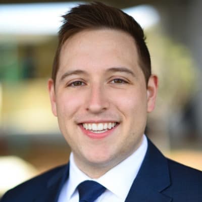 Unlock the future of personalized medicine with AI and RWE. Explore cutting-edge advancements and strategies to deliver tailored treatments and improved patient outcomes.